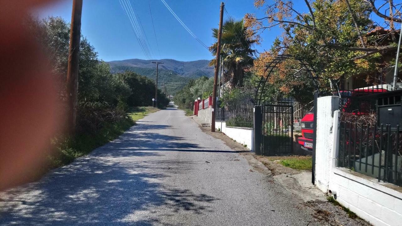 Α lovely home for a summer vacation Ασπροβάλτα Εξωτερικό φωτογραφία